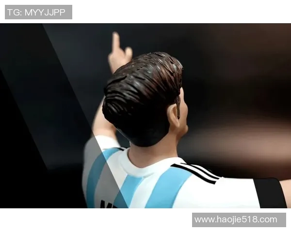 精选足球球星手办摆件收藏装饰展示让你感受绿茵激情魅力